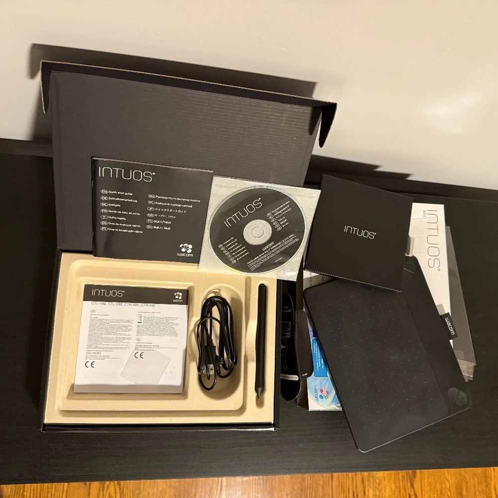 Wacom Intuos pen & touch tablet